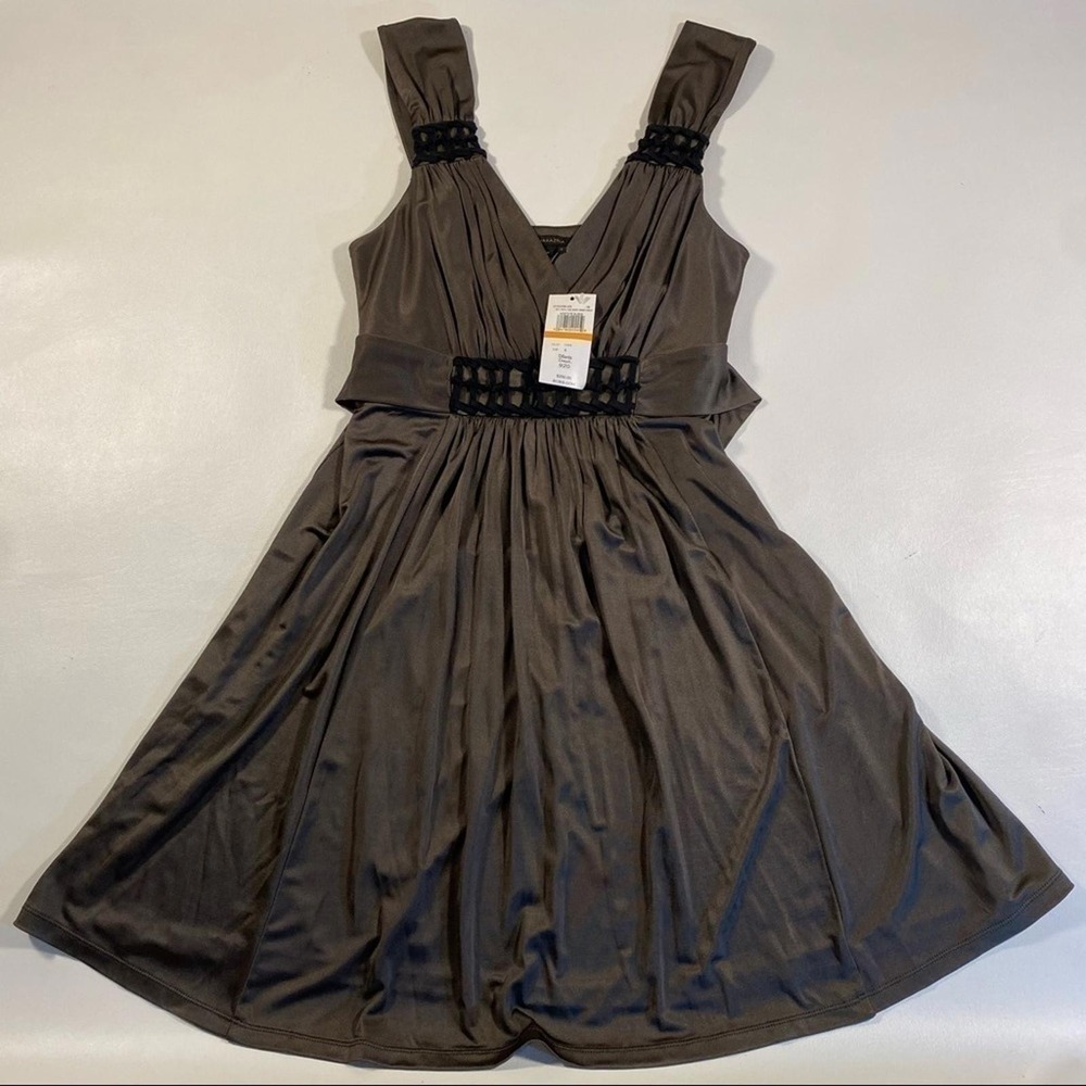 NWT‎ $250 BCBG Maxazria Satiny V Neck Lattice Detail Party Cocktail Dress Small